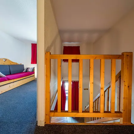 Castor & Pollux Apartman *